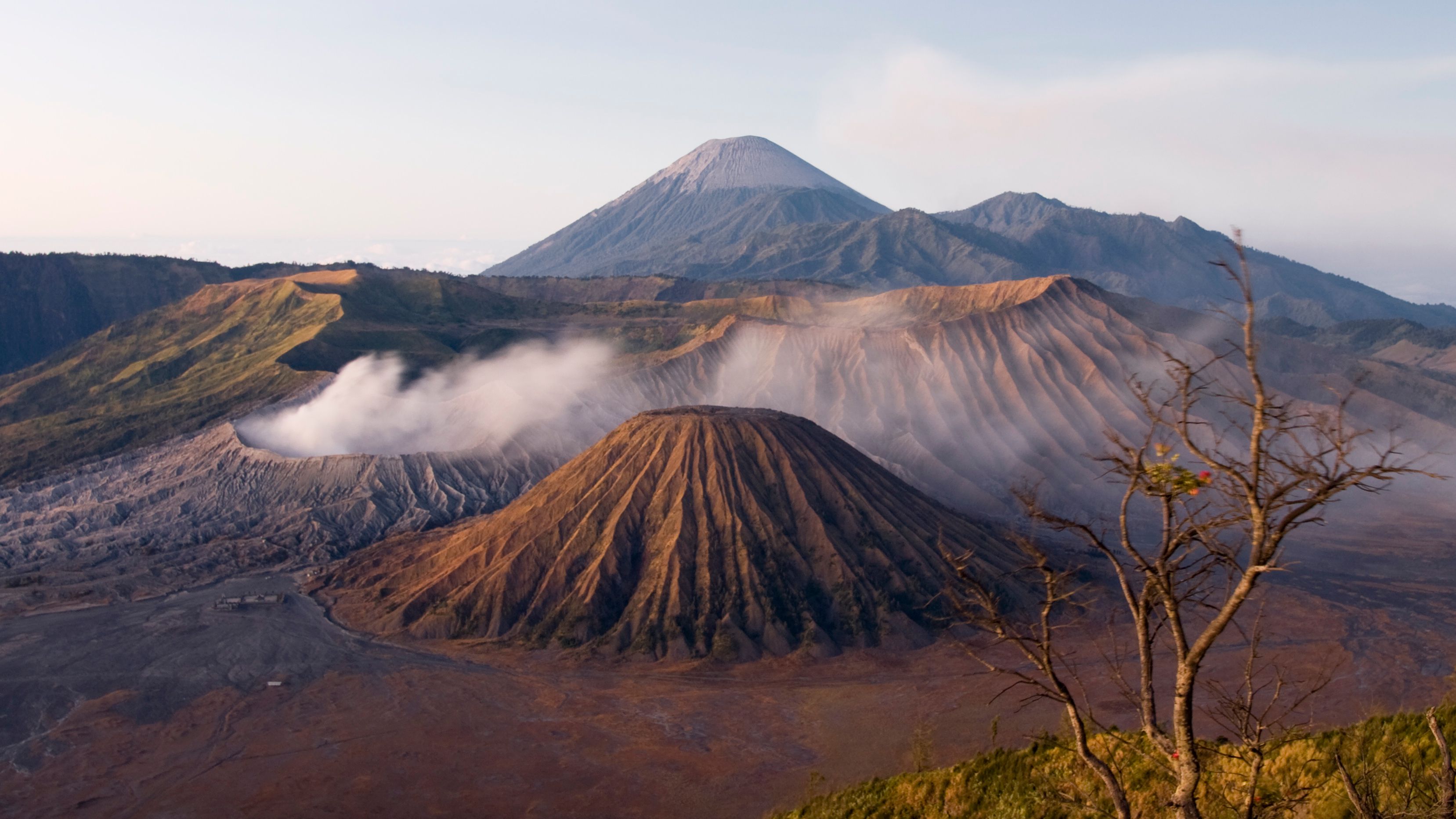 Bromo Mountain - Amazing Things To Do And Try