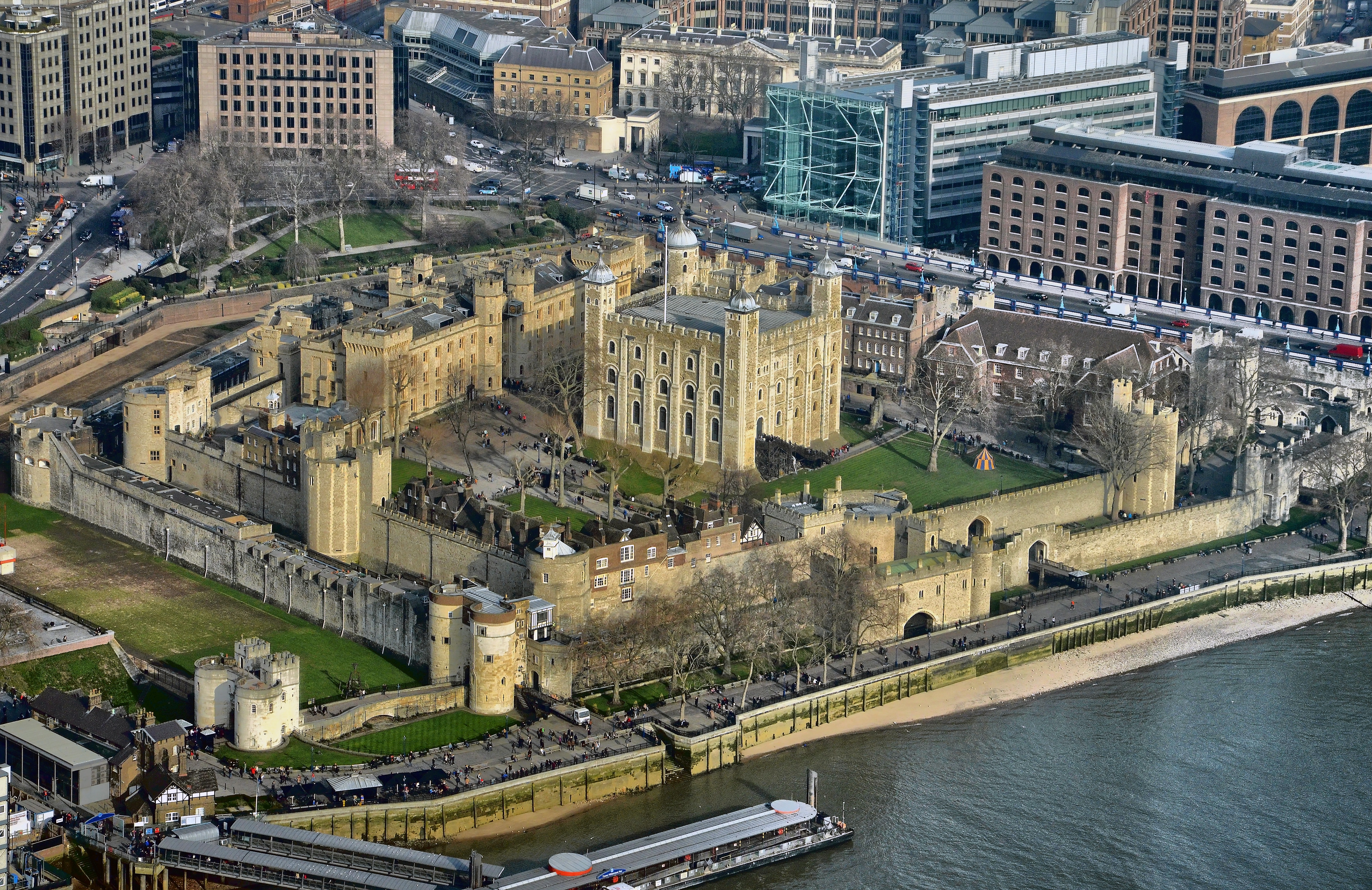 Tower Of London Pictures - Witness London's Royal Fortress