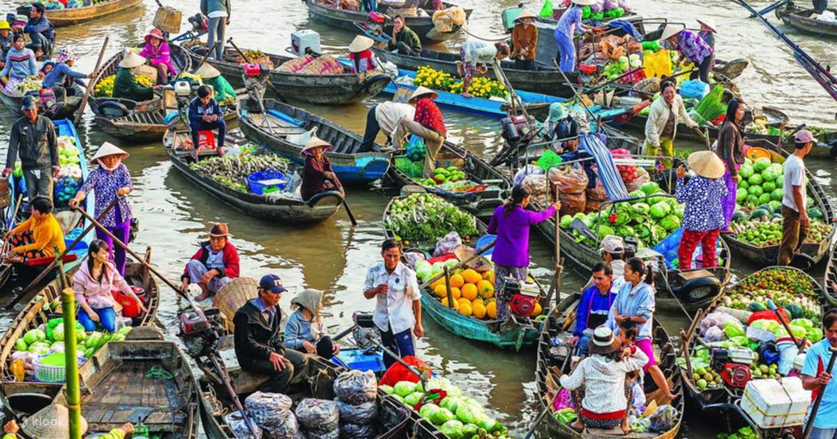 Floating Markets on a river in Vietnam