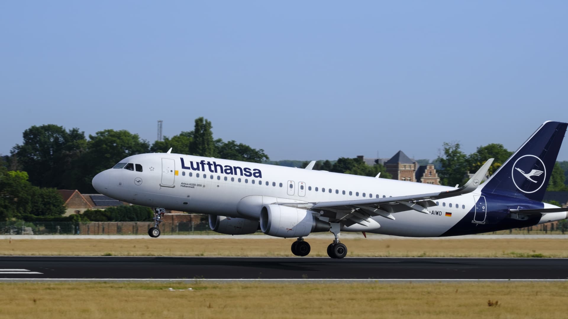 Lufthansa Pilots Call Failed Pay Negotiations A Missed Opportunity Ahead Of Their Recent Strike