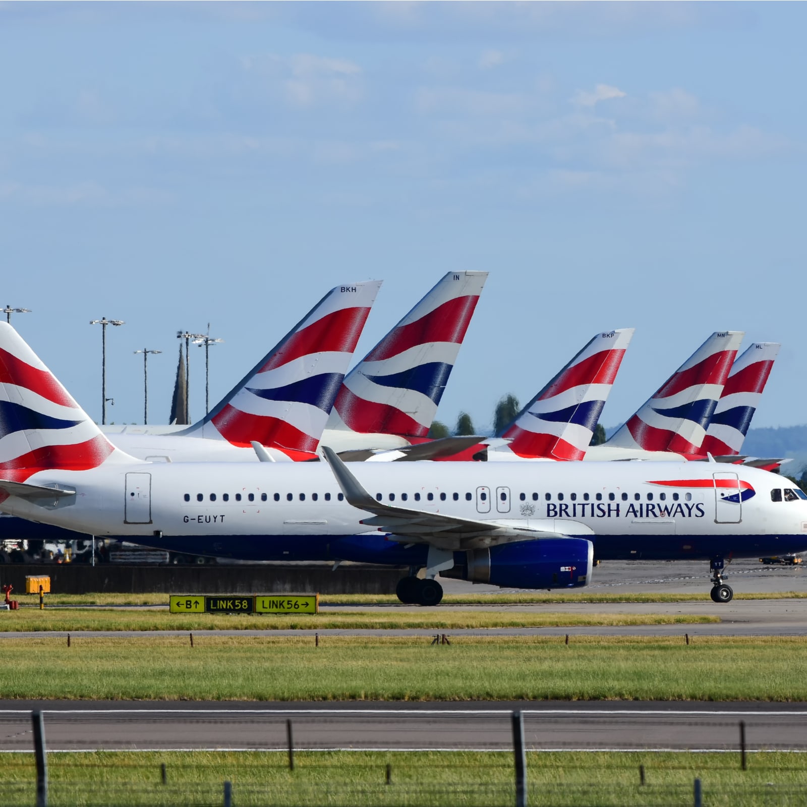 Heathrow Airport Will Cancel Flights On The Queen's Funeral Day