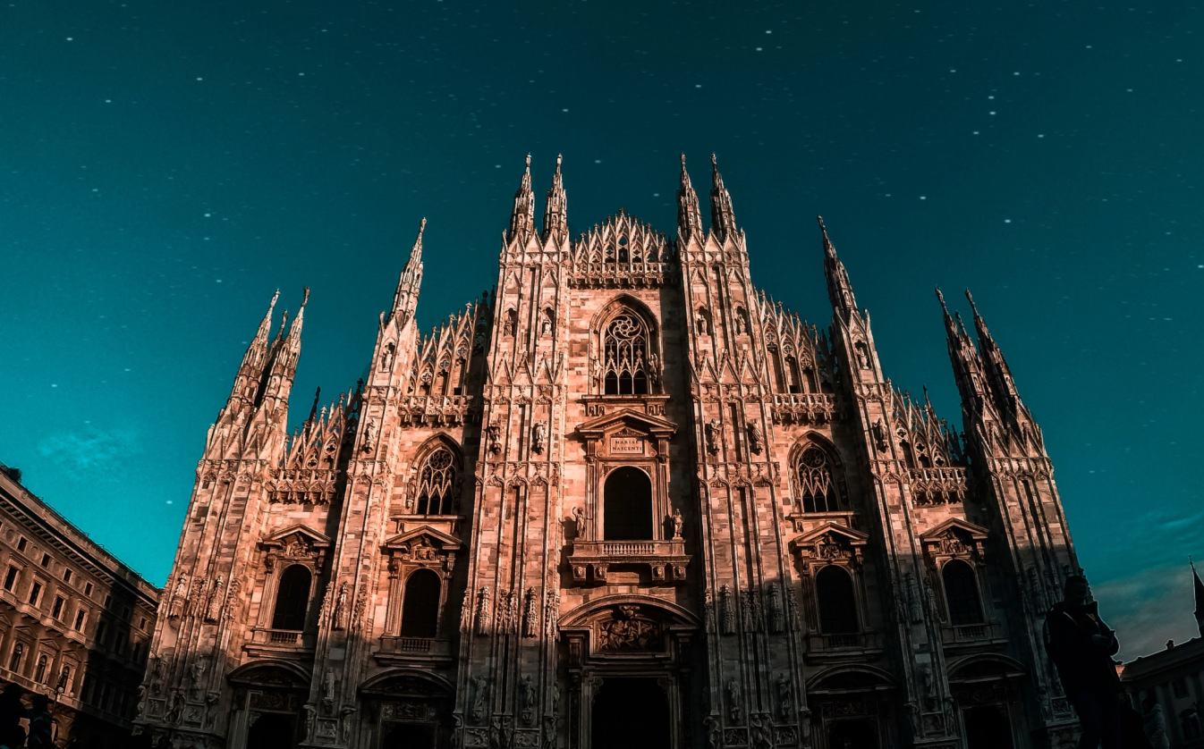 The spectacular Milan Cathedral during day time