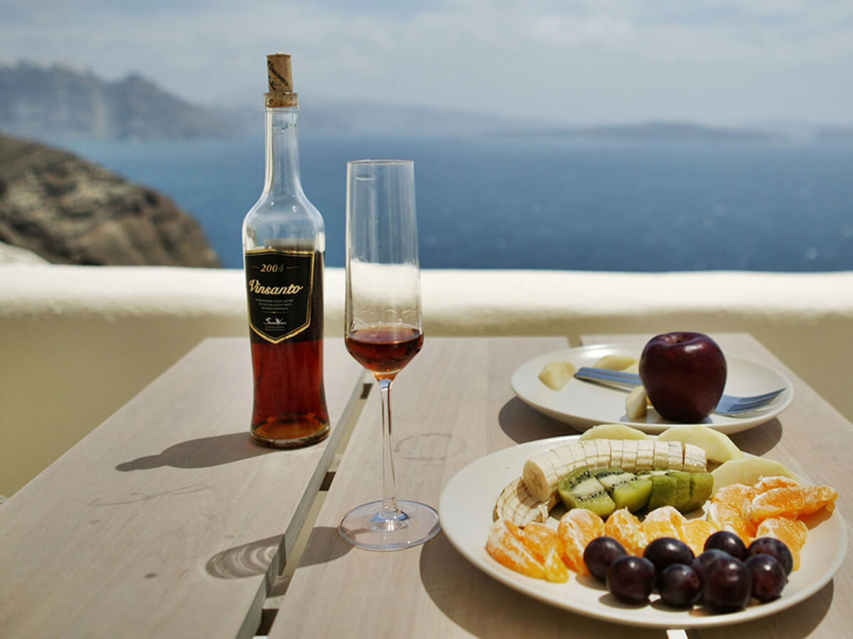 Fruits and wines in the egean sea